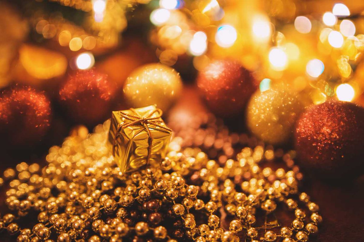 BrunswickHTL's tweet photo. Here's wishing the warmth and magic of this holiday season stays with you throughout the new year. Merry Christmas and Happy Holidays from our family to yours! https://t.co/7BsKiQrrdP
