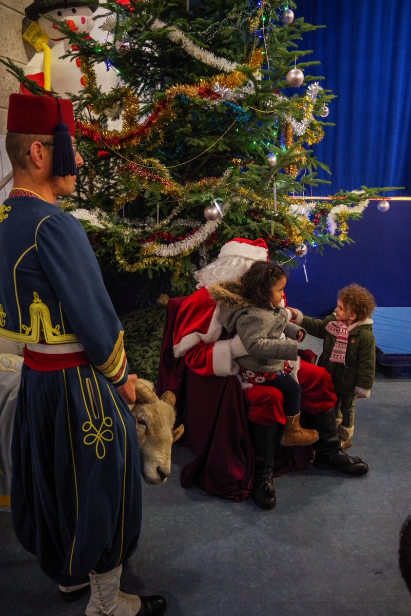 1er_Tirailleurs's tweet image. Le 1er régiment de Tirailleurs vous souhaite un très joyeux Noël 🎁 🎄 #noel2019 #noel #7bb