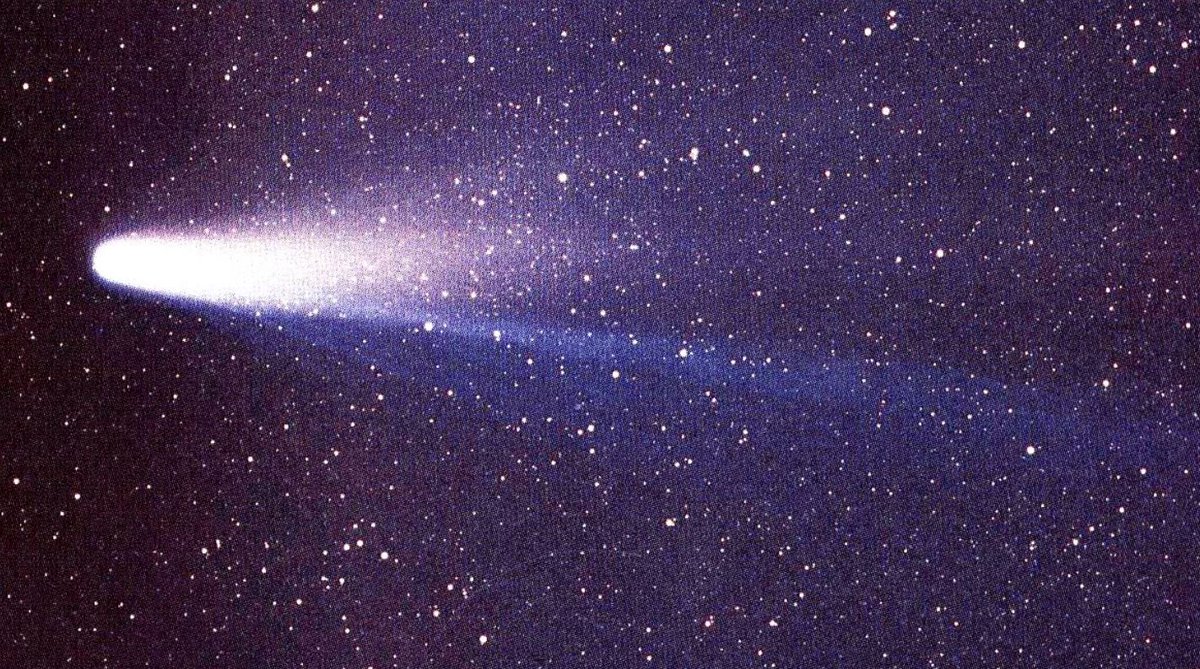 #OnThisDay in 1758, Johann Palitzsch sights Halley's Comet. This is the first predicted sighting, confirming Halley's predictions.