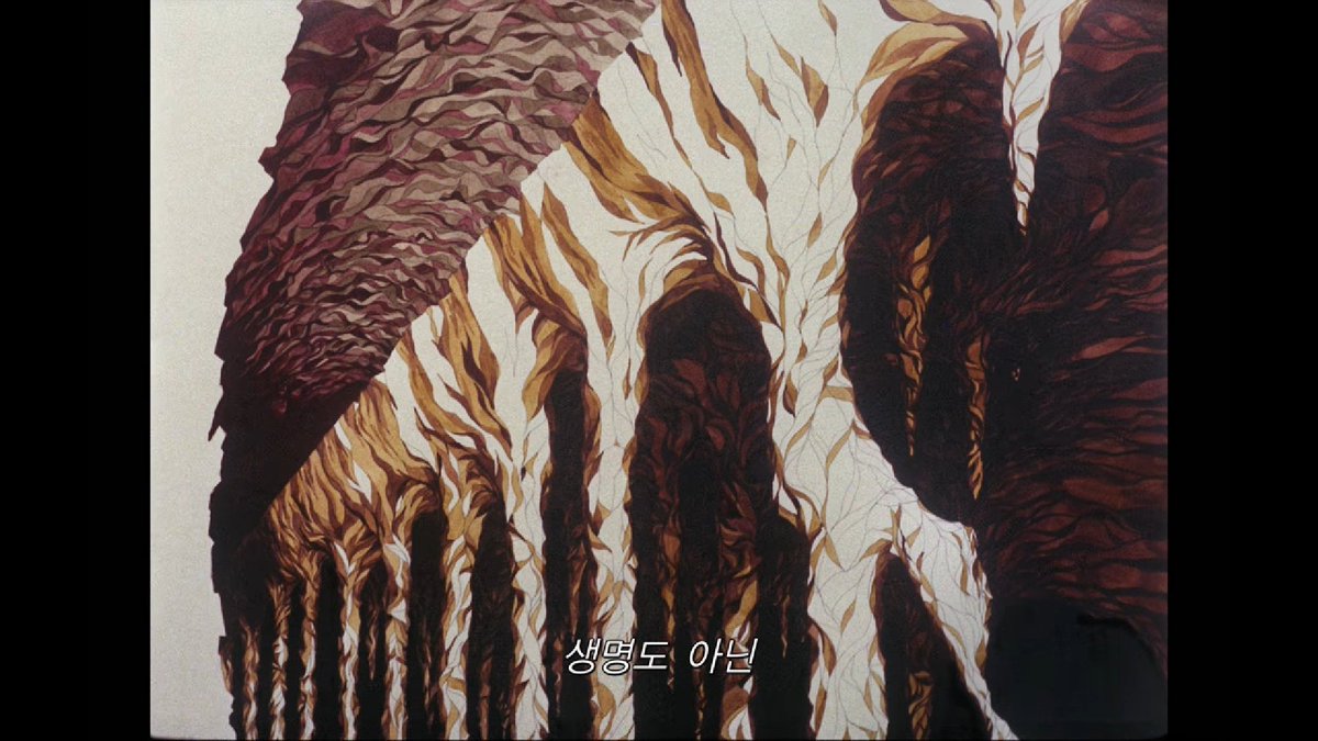 작화 눈물나게 아름다운데 내용은 빻은 슬픔의 벨라돈나 다시보고싶네요...ترجمة المنشور