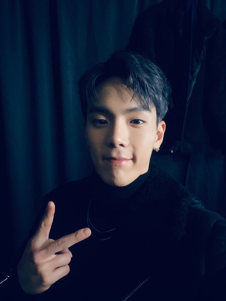 OfficialMONSTAX's tweet photo. [#셔누] 크리스마스 너무즐거웠어요 몬베베 https://t.co/IDwXDrni0k