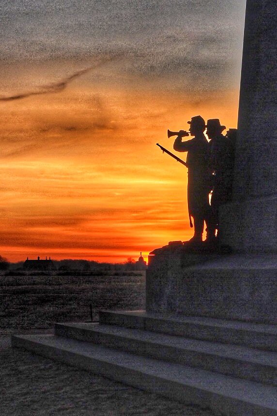 kenbowmanphoto's tweet photo. #MerryChrismas #sunrise #GettysburgNMP #VirginiaMemorial @WeatherFlowCHAS @RobStormTeam2 @arielle_WX @KyleDennisWx @DavidDicksonWX @chswx @StormHour @weatherchannel @NWSCharlestonSC @GettysburgNMP @GettysburgNews @GburgTours778 https://t.co/yyGup02SkA