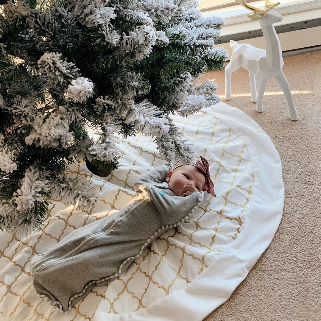 LovetoDreamCAN's tweet photo. We hope Santa brings you something as sweet as this little one!  Merry Christmas from Love To Dream™! 🎄🎅 { 📸: @elizabethshimell on IG} https://t.co/JC8brq6X8U