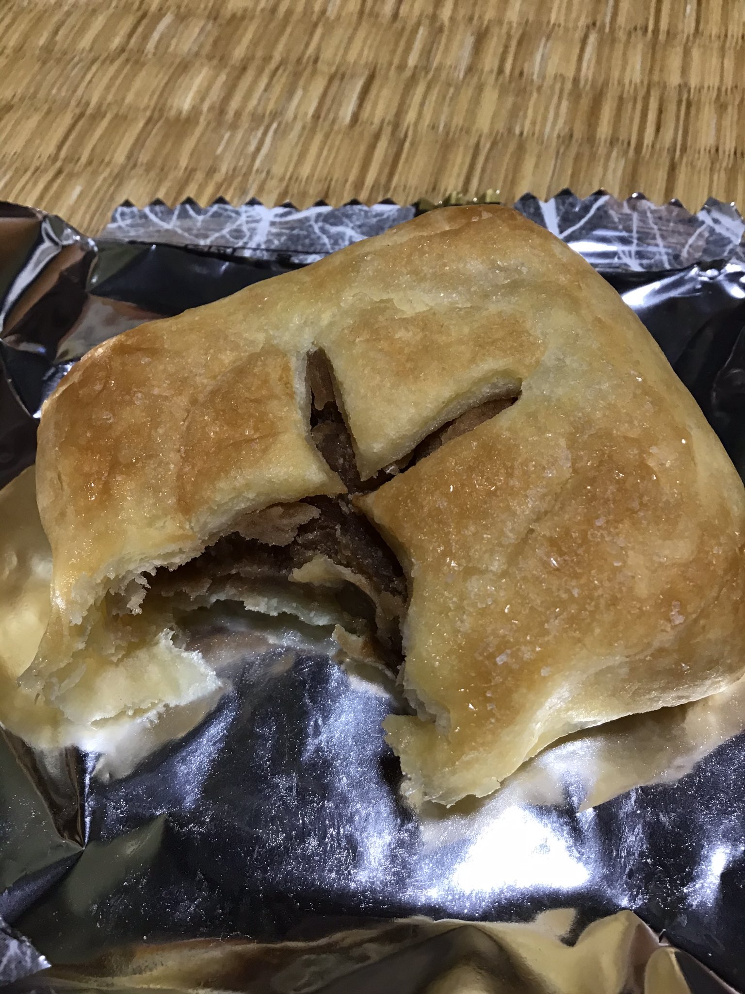 画像 南相馬市小高区の老舗菓子店 松月堂 さんの 浮城 は くるみあんをパイ生地で包んだ 優しい甘さのお菓子 名前の由来は 相馬氏の本拠地とされる小高城の別名 浮舟城 Matomehub まとめハブ
