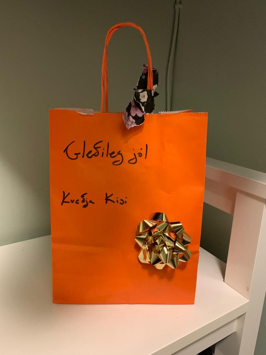 When you get a christmas gift from your neighbour's cat... <a href="/haukurhomm/">Haukur Homm</a>