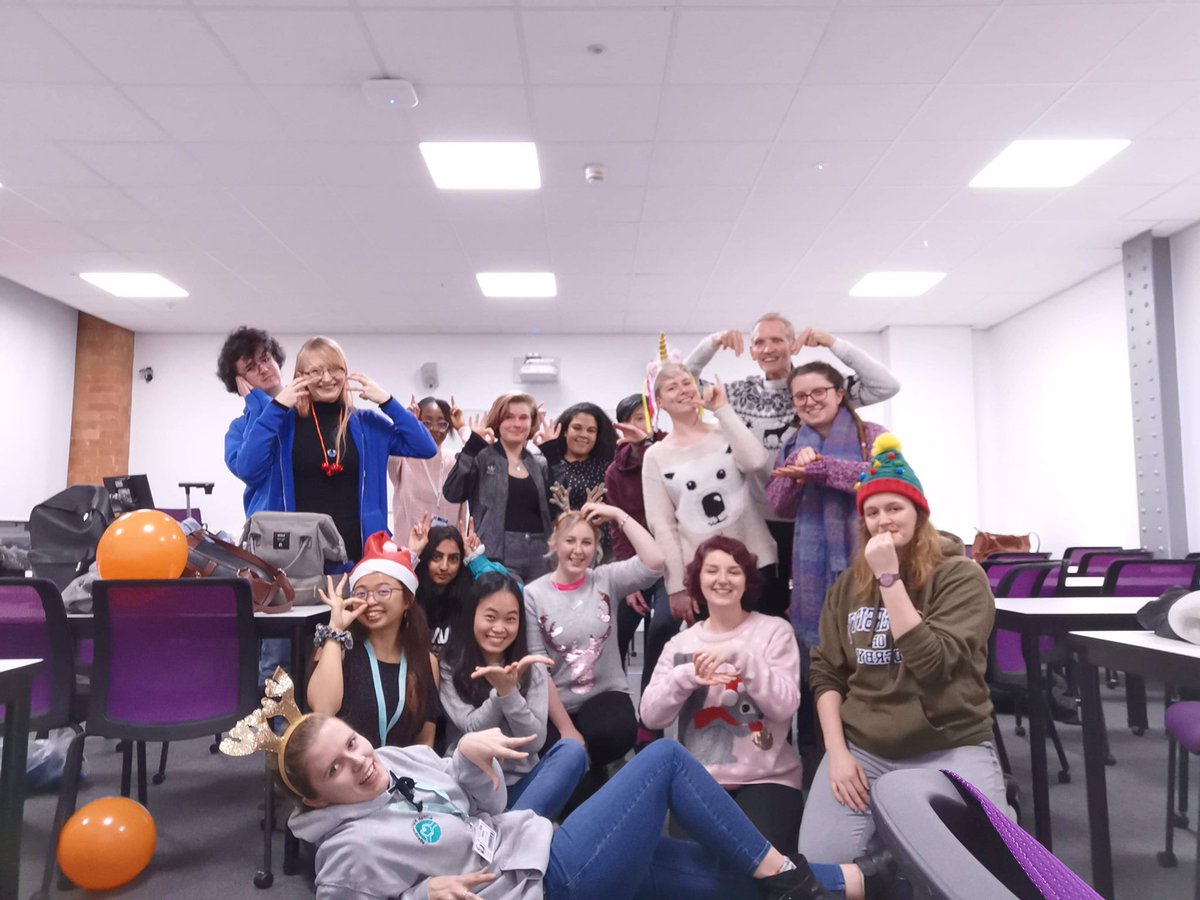 bsl_derby's tweet photo. Merry Christmas EVERYONE! Hope you all have a had a lovely day 🎄🎅🏻🤶🏻
Here’s bsl society at the Christmas party 🥳🥳😂
.
.
.
#derby#christmasparty #bsl #christmas #tistheseason #jollyholiday #foodcoma #derbyuniversity #derbyunion https://t.co/AgDWrfCAUn