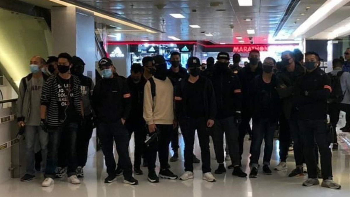 RichScotford's tweet photo. Hereโre the black gangs that have ruined everyoneโs Christmas. https://t.co/AmZPNKbXFJ