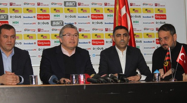 Kulübümüzde A takım Teknik Direktörlük görevine Mustafa Özer getirildi.

buff.ly/37d0vxx