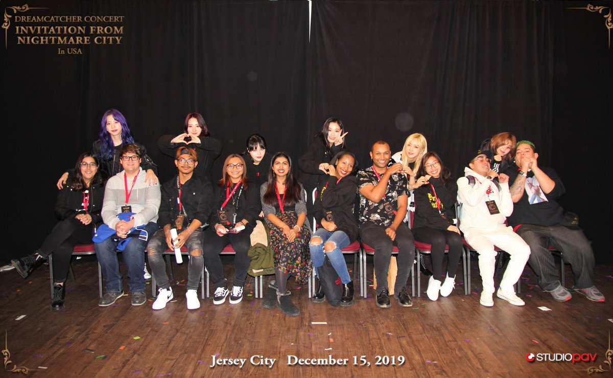 cerezitastem's tweet photo. Group photo with #DREAMCATCHER @ Invitation From Nightmare City concert in New Jersey ๐๐ค๐ฎ @hf_dreamcatcher #InvitationFromNightmareCity #groupphoto #๋๋ฆผ์บ์ณ https://t.co/GloWVXiwIo