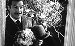 SoScarlett1's tweet photo. Superman actor, George Reeves, was in a Christmas story for TV, shown on 25 Dec 1952. Titled Heart of Gold, it concerned early 1900s family, and Anita Louise was his wife. (She had once been tested to play Scarlett O'Hara). #gwtw #tarletontwins #stuarttarleton #gwtw80 #hollywood https://t.co/0oMKrSW61Q