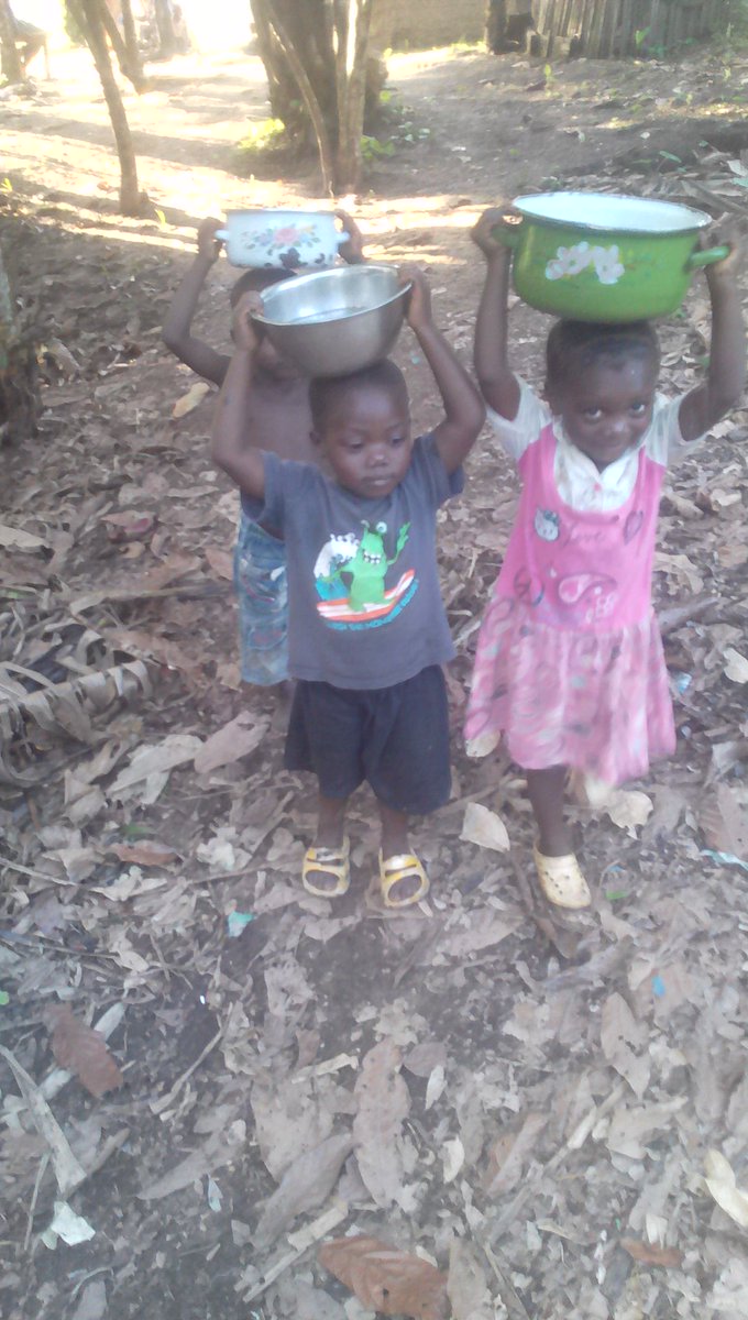 ConfidentWrigh3's tweet photo. Please pray and contribute whatever you can afford for these kids. They lost their parents by Ebola outbreak in Liberia since 2014. Contact me for more information. https://t.co/9OReLjxhHc