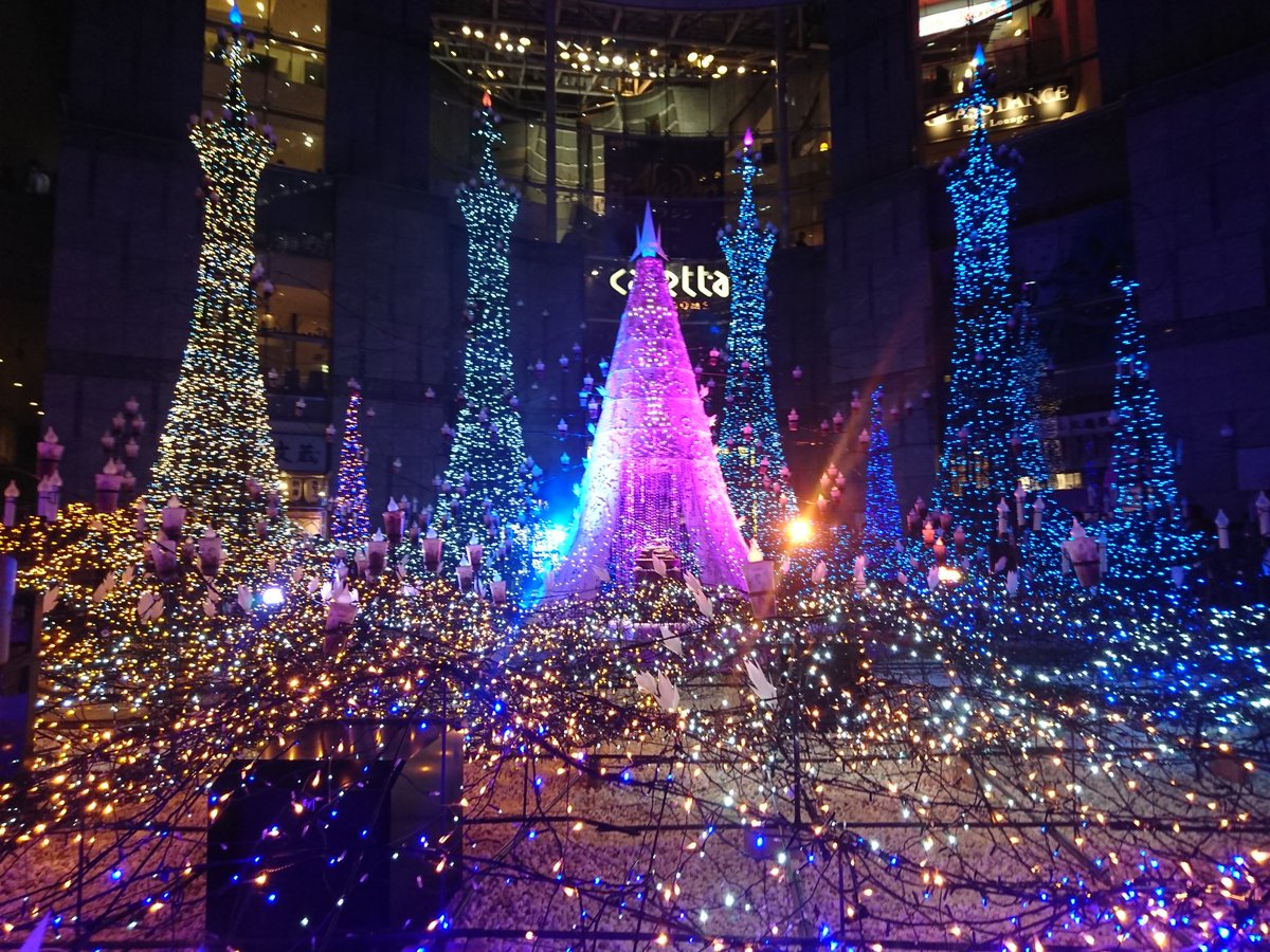 花井千隼 Hanai Chihaya ボイスクリエイター Rash A1m Twitterissa カレッタ汐留のイルミネーションがアラジン仕様と聞いて 行ってきた この世の奇跡を集中させた場所かよ サウジの皆さんもメリークリスマス