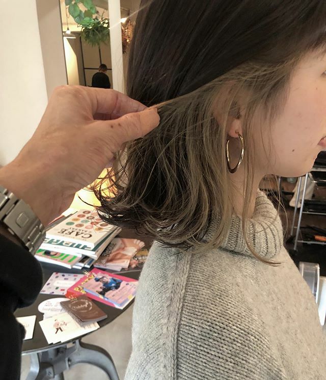 ポキール インナーハイライト ベースは暗めでもいいし 明るめでも可愛い Floren Tokushima 徳島美容室 ボブ インナーハイライト アディクシーカラー Oggiotto Ndot Yay T Co X92x95oj0c T Co Zcrwlylqnq