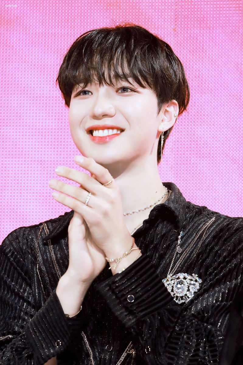 sweethwi_0129's tweet photo. 메리영민스마스🎄💕
우리 영민이 생일축하해❤️

#크리스마스의_선물_임영민
#MERRY_BDAY_YOUNGMIN
#AB6IX #임영민 https://t.co/IC7KDf6v9j