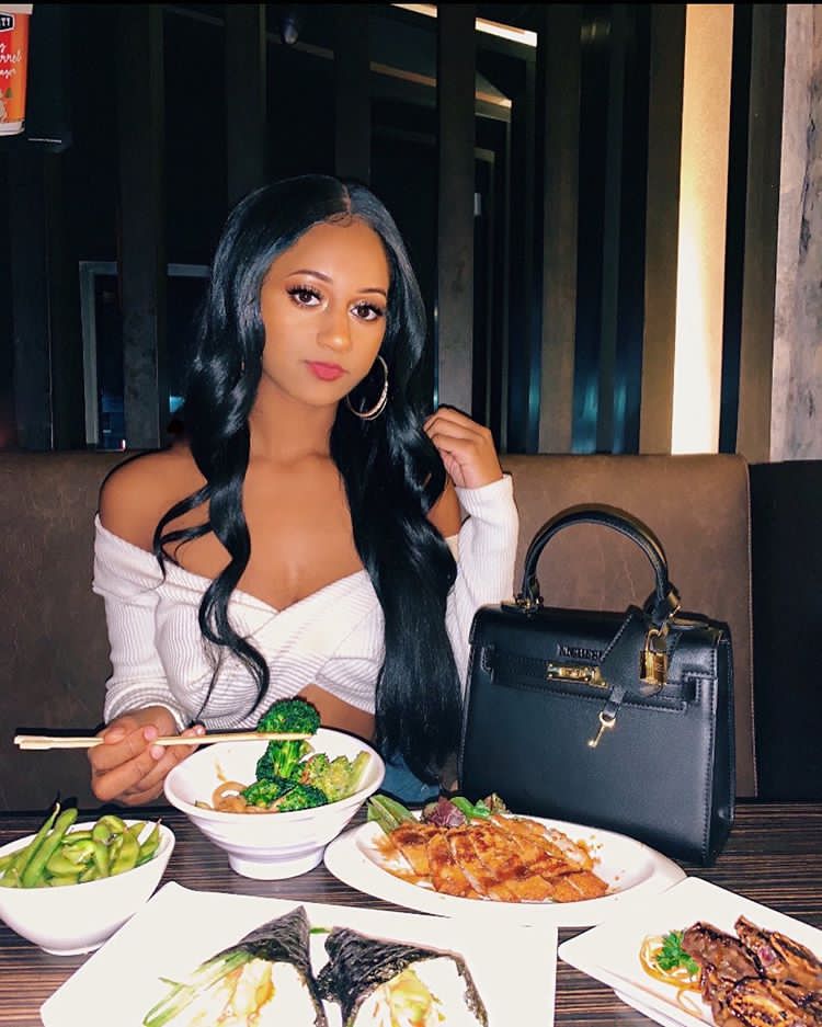 ChristinaqBaker's tweet photo. #sugarmommy First 100 to like AND retweet gets $600.. I’m legit, not fake like most here needed https://t.co/oSqwxbSdXZ