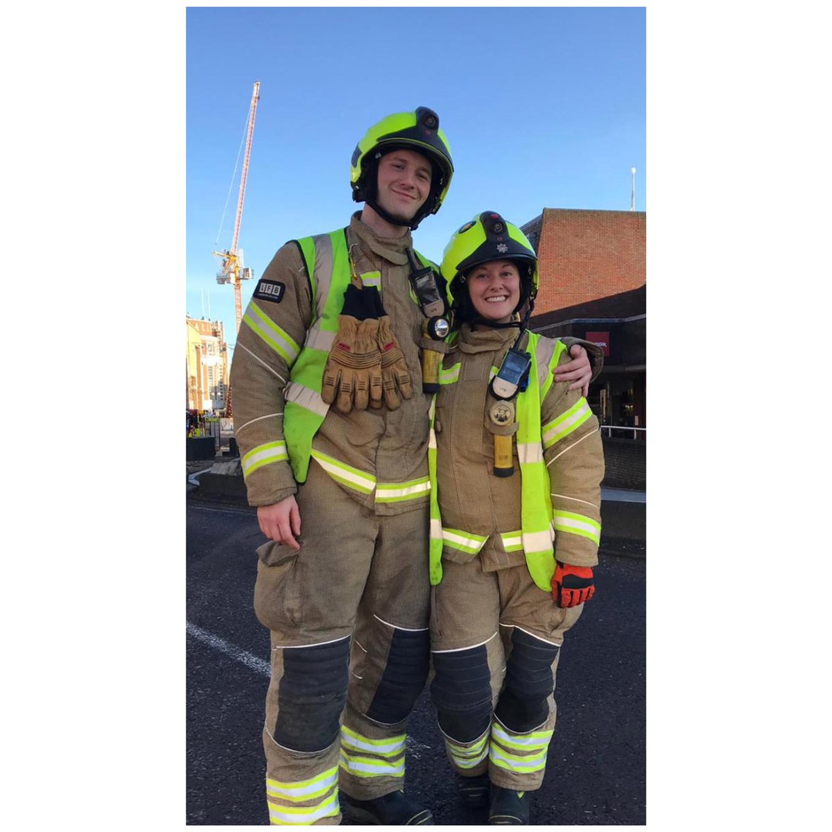 Shout out to everyone in the emergency services and other vocations who are away from loved ones this Christmas. Luckily someone was looking out for us and I still get to spend mine with this one 👨🏻‍🚒❤️👩🏼‍🚒❤️ #firefighters #love #MerryChrismas #london #EmergencyServices #lucky