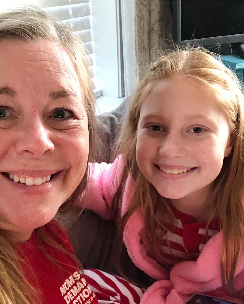 tea_n_toast's tweet photo. My @MomsDemand shirt is very festive today, hope all my fellow moms are enjoying their holidays. #sleepyfaces #gunsensevoter https://t.co/VELztClztR