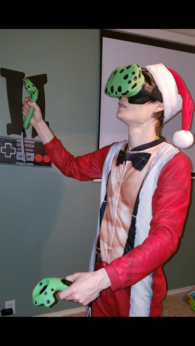 vredisons's tweet photo. #Hohoho Merry Xmas In #VR or #RealLife! https://t.co/PgnlD3Rua5