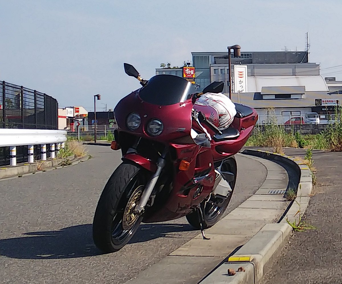 yoshi_everfree's tweet photo. ラングラーからハイラックス乗り換えて、キレイに撮影してもろたんで固定変更ー！
大事に乗りたいこの4台✨✨
一緒に遊んでくれる友達にも感謝😊🙏 https://t.co/mrF2pEwcEa