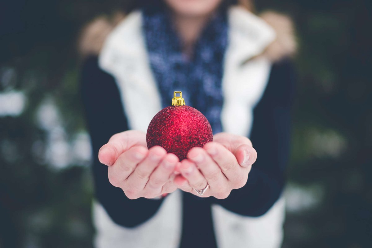 TVAGPS's tweet photo. Our team wants to wish you a Merry Christmas and a Happy Holidays. https://t.co/fxbdv14eZI