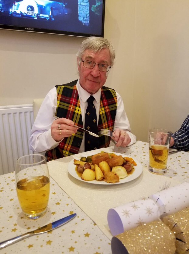 Lovely Christmas dinner with John , Katrina   Family. Thanks for having me # Lovely