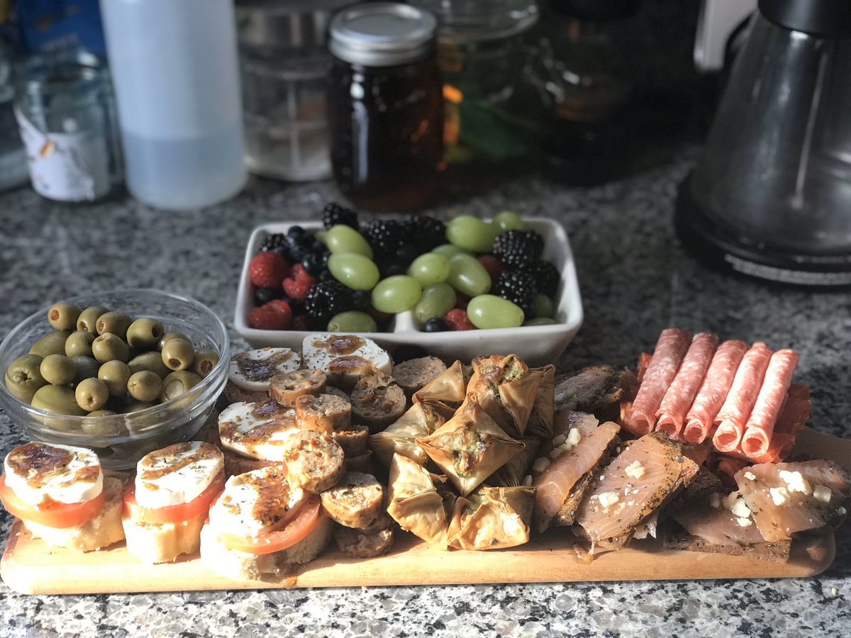 SidelineSquib's tweet photo. Call me crazy but my favorite part of Christmas is cooking snacks all day to munch on! #snack1

Oh and that homemade moonshine calling my name once clock hits 1100! 

Have a happy holiday and enjoy this time with your family and friends! 🎄 https://t.co/eEdnh35klx