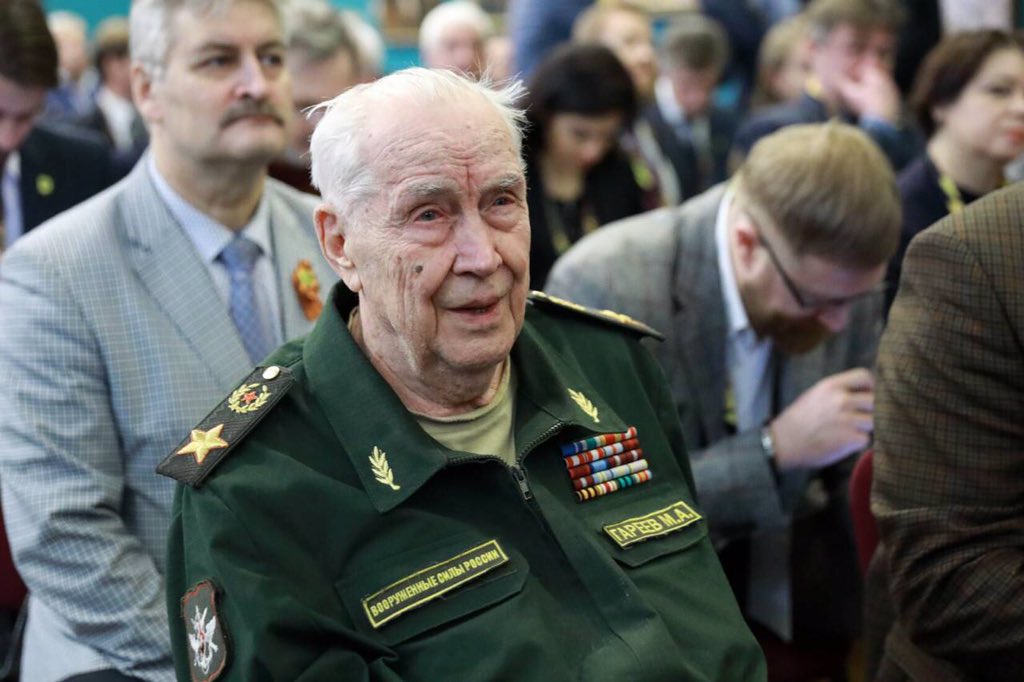 Ветераны с орденами. Пожилой генерал. Генерал саввин василий нестерович. Говоров владимир леонидович. Дмитрий иванович михайлик военачальник.