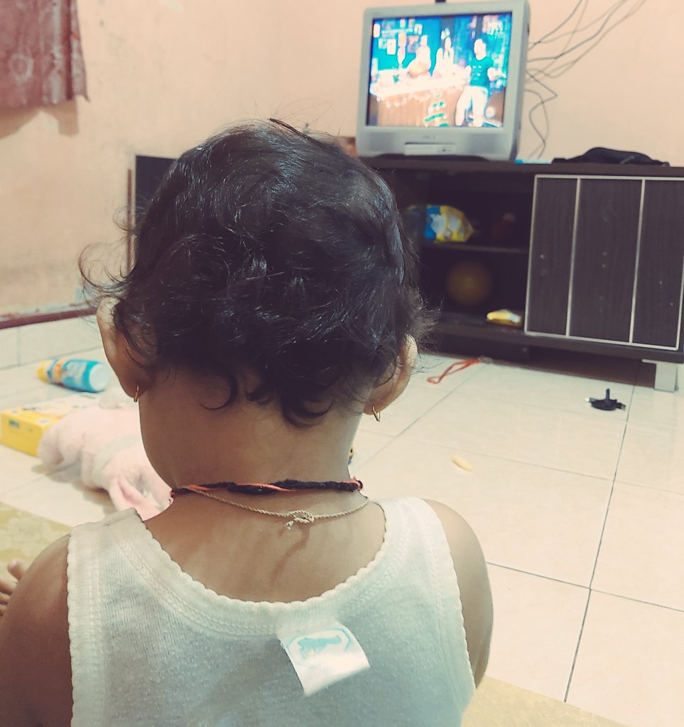 putrahidayat11's tweet photo. @malam_malamNET om kita lagi nontonin malam-malam nih om,, mau tiket nginap nya om buat liburan mama papa om.. https://t.co/j9LAU9ePaM