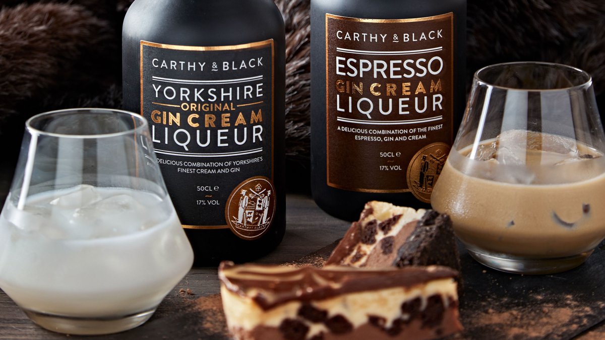 #MerryChristmas! We know you'll be enjoying a glass of #CarthyAndBlack about now! 🎅 Cheers!