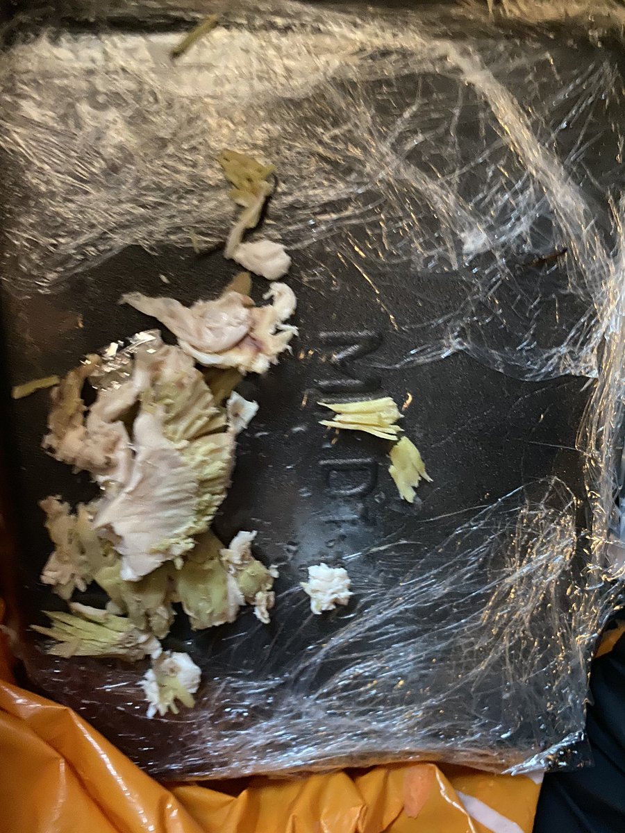 elliottptbath's tweet photo. @AsdaServiceTeam bought are turkey from ASDA Longwell green free range Norfolk bronze and it has ruined are whole meal! Green turkey meat! So much for Christmas Day lunch which we have been looking forward to + highlight of the year, date on packaging 26th dec https://t.co/VU7qrhTtVW