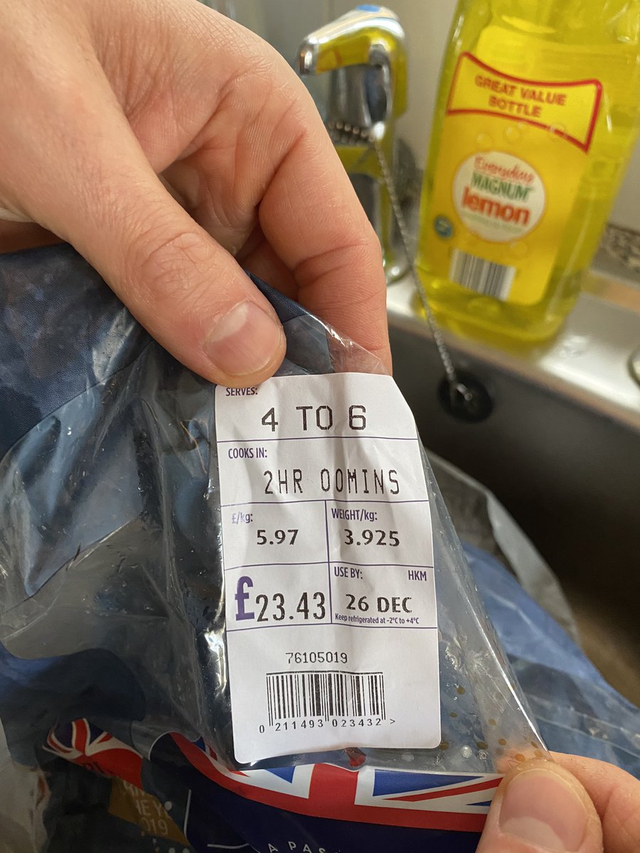 elliottptbath's tweet photo. @AsdaServiceTeam bought are turkey from ASDA Longwell green free range Norfolk bronze and it has ruined are whole meal! Green turkey meat! So much for Christmas Day lunch which we have been looking forward to + highlight of the year, date on packaging 26th dec https://t.co/VU7qrhTtVW