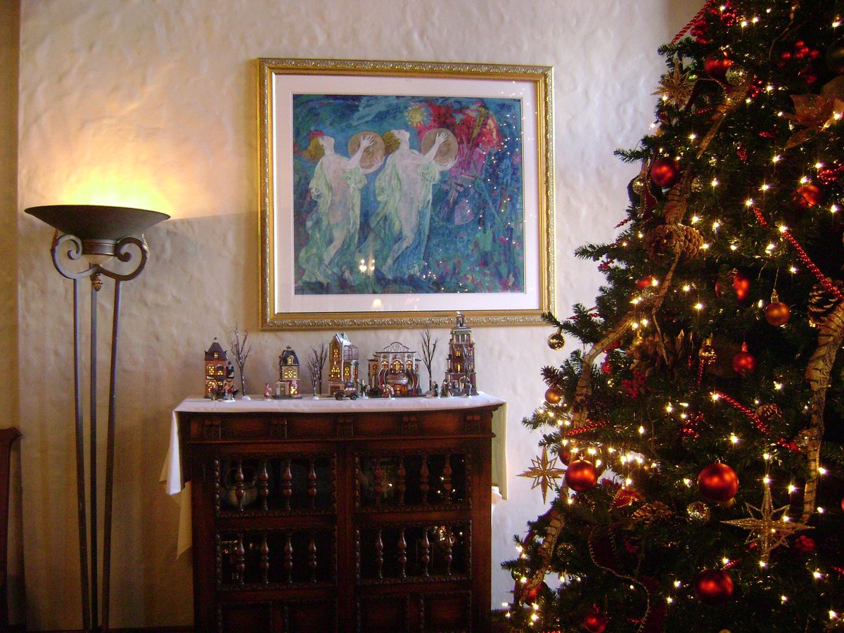 Merry Christmas from The Woman's Club to all of you! <3 We hope that you have an amazing holiday and a happy new year! 

#christmas #minneapolis