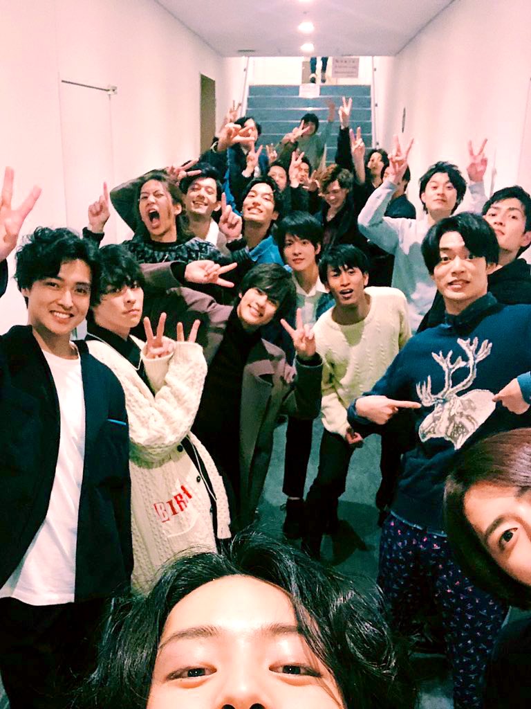 sean_osada's tweet photo. Merry Christmas everyone!!🎄 https://t.co/J5fx1FuMA0