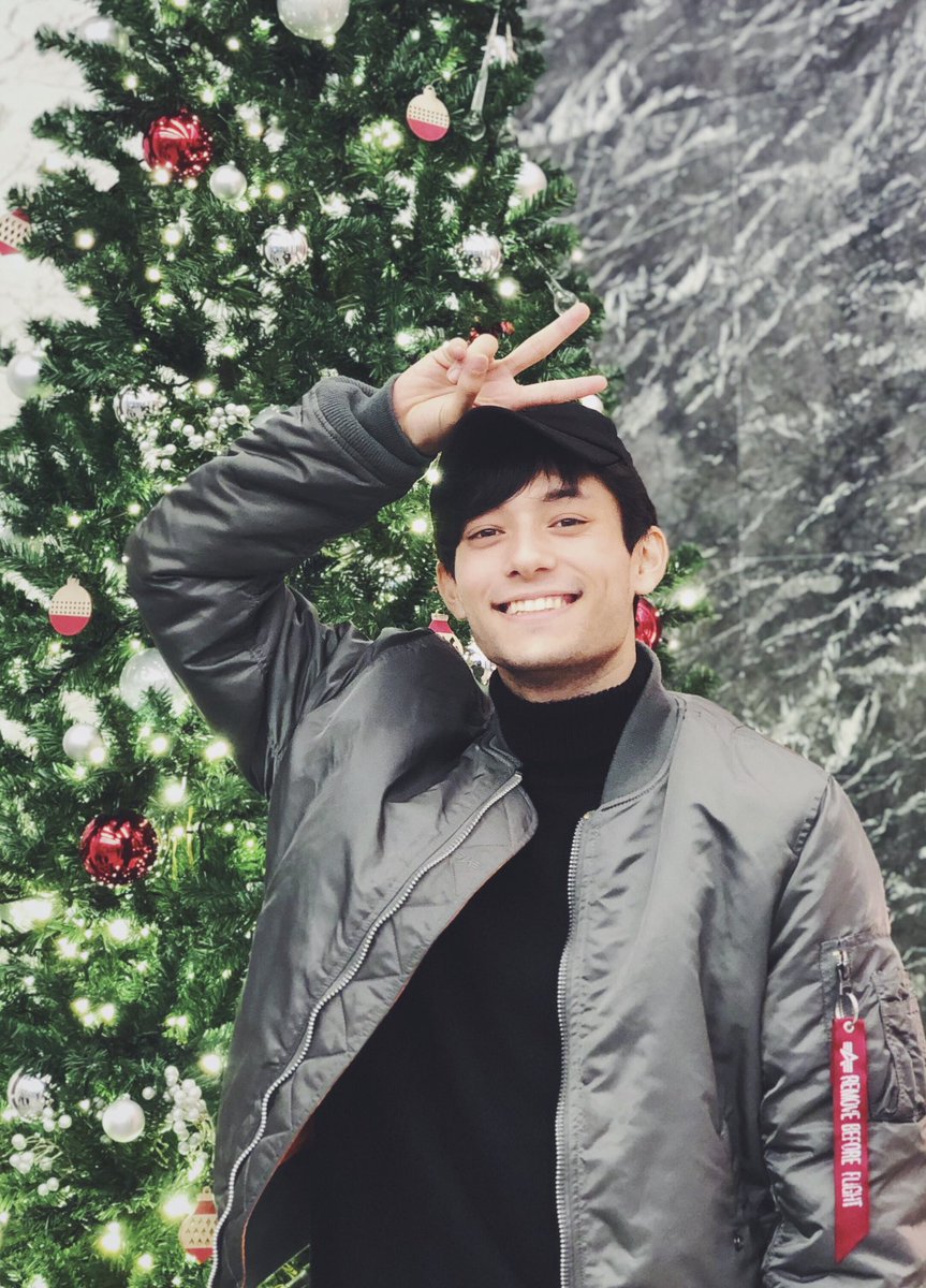 sean_osada's tweet photo. Merry Christmas everyone!!🎄 https://t.co/J5fx1FuMA0
