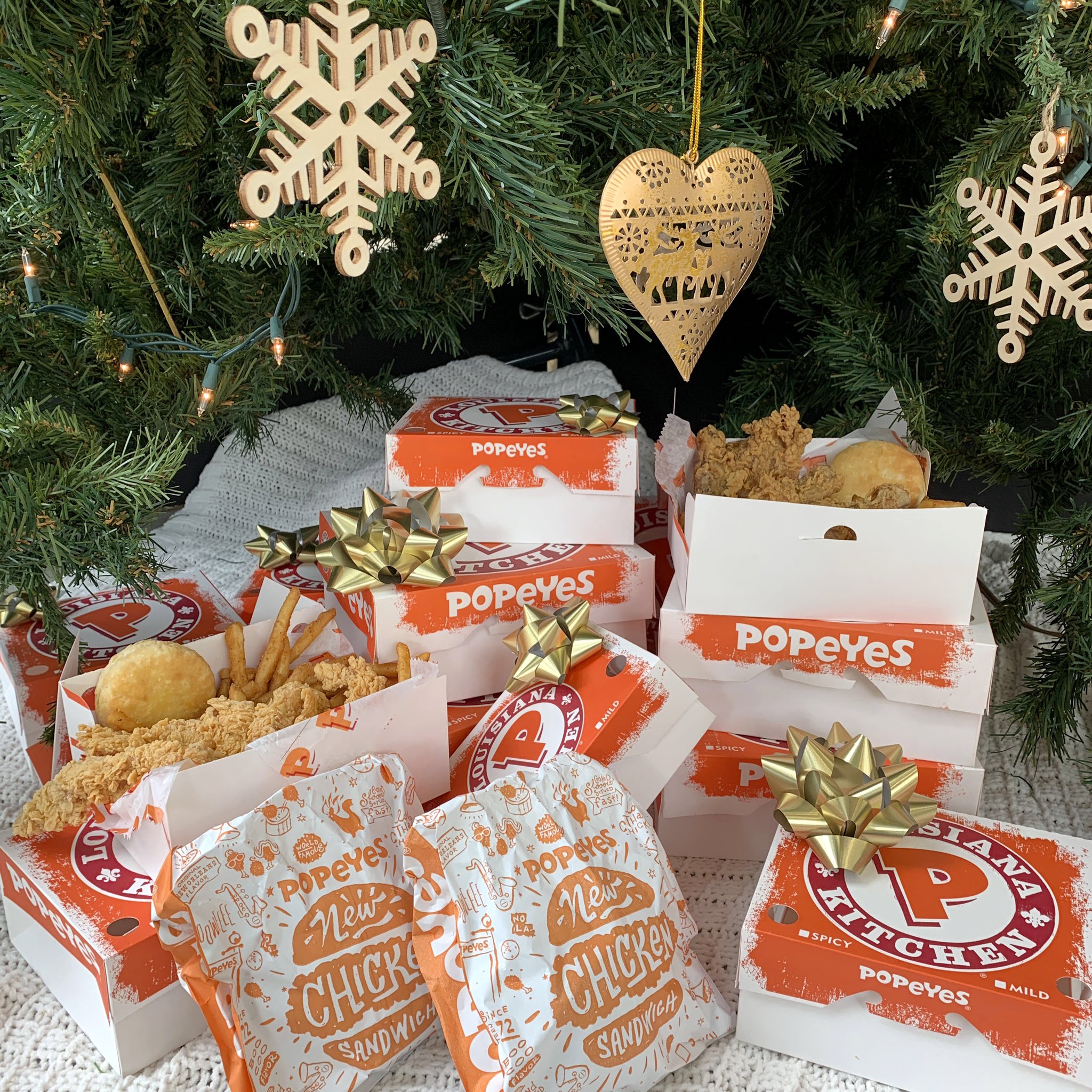 Popeyes Christmas Day 2021 Baton Rouge Louisiana Christmas Specials 2021