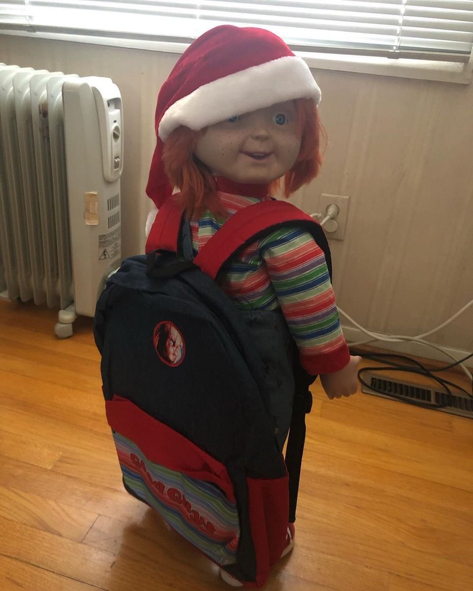 williamlouie5's tweet photo. I can travel around with this new backpack π #Chucky #goodguydoll #backpack #childsplay #wannaplay #friendlydoll #horror #merchandise https://t.co/VUX5CTykIe