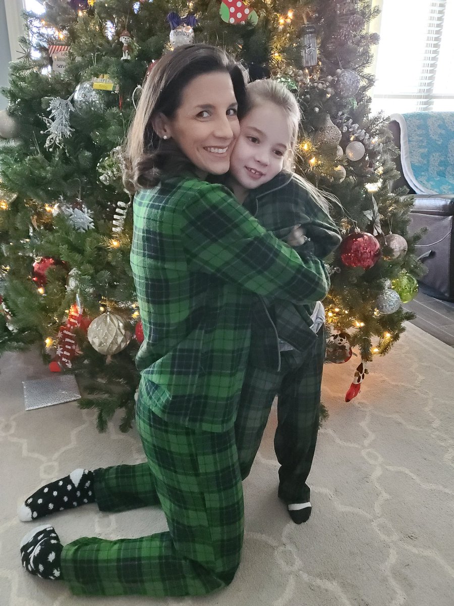 MrsCoachLane's tweet photo. Merry Christmas from our family to yours. Remember the reason for the season. #Jesuswasborn https://t.co/ps4qDdaurr