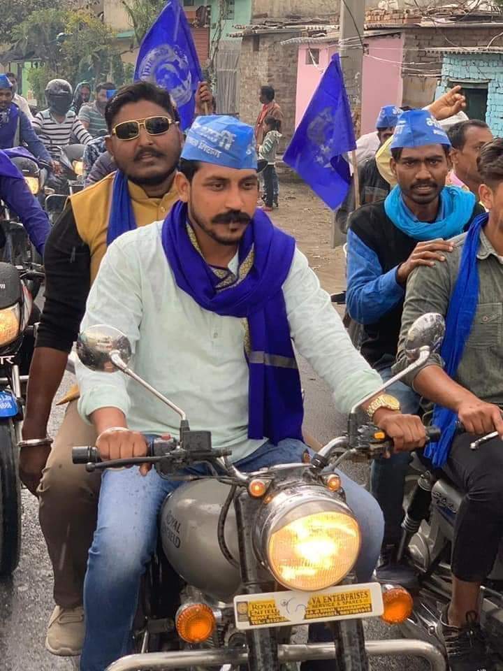 RaviGujrati_'s tweet photo. पूरे भारत के बहुजन युवा दिलो की धड़कन बड़े भई @BhimArmyChief
 को रिहा करना होगा।
#ReleseAzad
 #ReleseAzad 
@rashtrapatibhvn @PMOIndia @AmitShah @OfficeOfKNath @Profdilipmandal @sunilastay https://t.co/MRzRapspv6