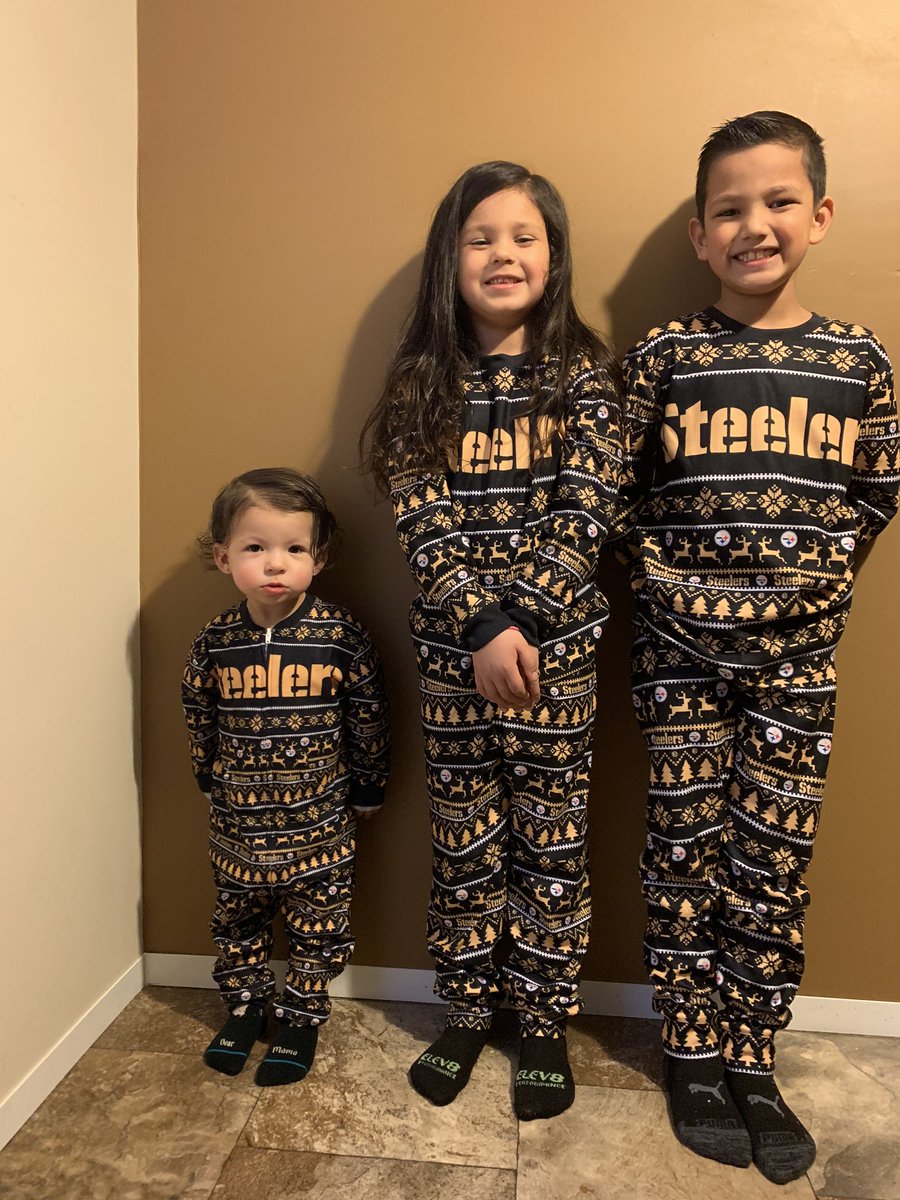 Merry Christmas! #GoSteelers <a href="/steelers/">Pittsburgh Steelers</a> <a href="/nflnetwork/">NFL Network</a> <a href="/SteelersUnite/">SteelersNationUnite</a>