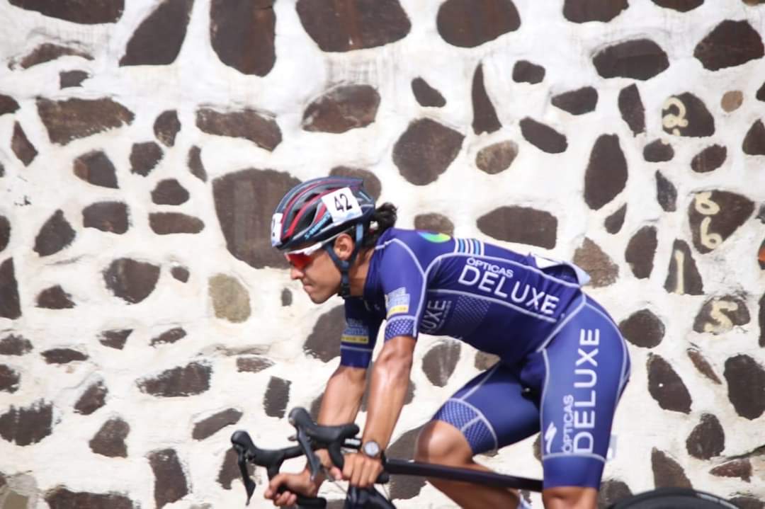paolocar10's tweet photo. Felicitaciones al equipo Guatemalteco de Ciclismo @OpticasDeluxe que concluyó una destacada actuación en la Vuelta a Costa Rica ganada por el local Daniel Bonilla. Alejandro Padilla fue el campeón de la regularidad y Luis López mejor Sub23 y 3ro en la General @AntorchaDeporte https://t.co/opYZOFx35v