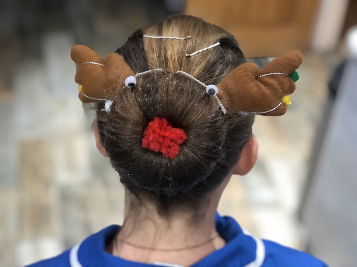 Off to deliver some Christmas babes <a href="/nhsuhcw/">UHCW NHS Trust</a> and thanks to <a href="/matronMatt/">Matt Burden</a> for doing my hair