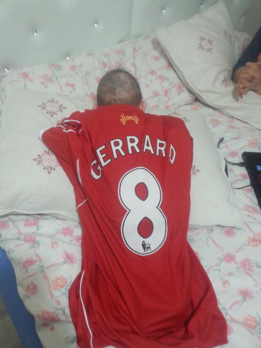 #DünyaFormaGünü ''Gerrard''sız olmaz.