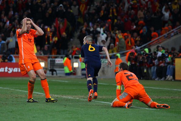 нидерланды испания финал чм 2010. промес и крал. финал нидерланды. испания 2010 финал. финал нидерланды.