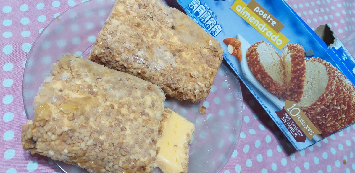 mamabogadaok1's tweet photo. El Almendrado de @HeladosNestle #Frigor No se Nota pero es de color NARANJA. Esto es un chiste. Hasta miedo comerlo dá.
Que suerte que ayer compré en @Cremolatti un postre almendrado Fabuloso https://t.co/0dBQ3fY0pA