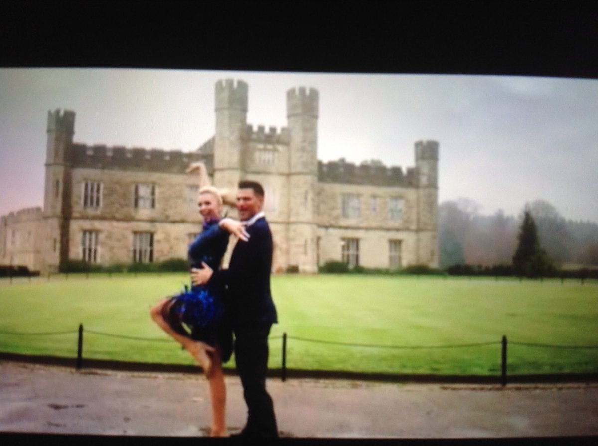 GTP_David's tweet photo. ⁦@leedscastleuk⁩ what a great backdrop for the Strictly Come Dancing Christmas special ⁦@VisitKent⁩ https://t.co/OqKn4L8P14