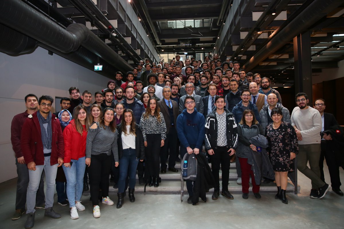 AbdullahGul_UNV's tweet photo. Kerem Taş #AGUTalks'ta Konuştu
@aguyouth'un organize ettiği programda konuşan uluslararası üst düzey yönetici Kerem Taş, otomotiv sektörünün tarih boyunca gösterdiği gelişmeye, teknolojik yeniliklere ve gelecekte sektörün ulaşacağı noktaya değindi. https://t.co/q5vbAkBq0R