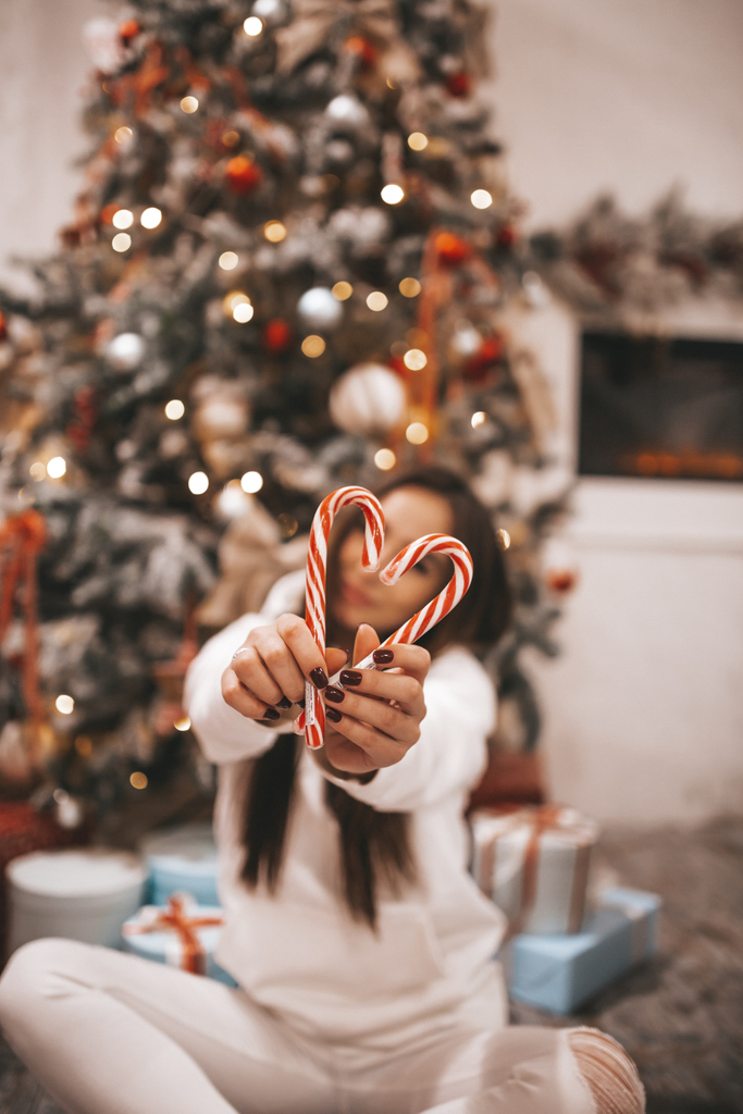 bagettes's tweet photo. Love from all of us here at Bagettes HQ! We hope you're having a very merry day with you and yours.

Did you gift or receive a Bagette for the holidays? Post a selfie with your Bagette and tag us or use #Bagettes to be featured!

👝🎁 #happyholidays #handmade #presents https://t.co/DrEvsmZWFr