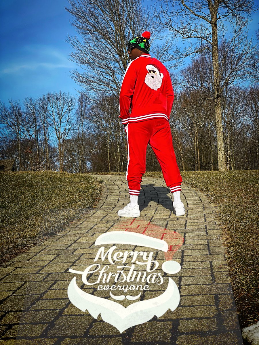 IAMDJMAGIC's tweet photo. ππ #MERRYCHRISTMAS πππ β’
β’
#DjMagic #Bless & #Love #Everyone https://t.co/pJqWSN18F5