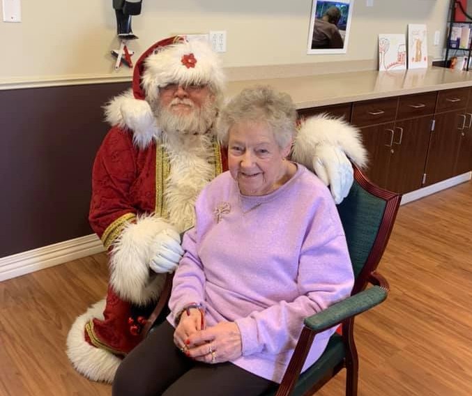 nexcarewellbdge's tweet image. Guess who came to town to make sure we were on the nice and not naughty list? #teamvalleyview #nicenotnaughty #skillednursing