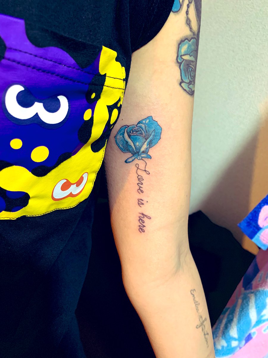 知佳 Twitterren Tattoo タトゥー ブルーローズ 青い薔薇 Ten Tattoo 可愛い また私の宝物が増えた ありがとう 知佳 Twitterren Tattoo タトゥー ブルーローズ 青い薔薇 Ten Tattoo 可愛い また私の宝物が増えた ありがとう